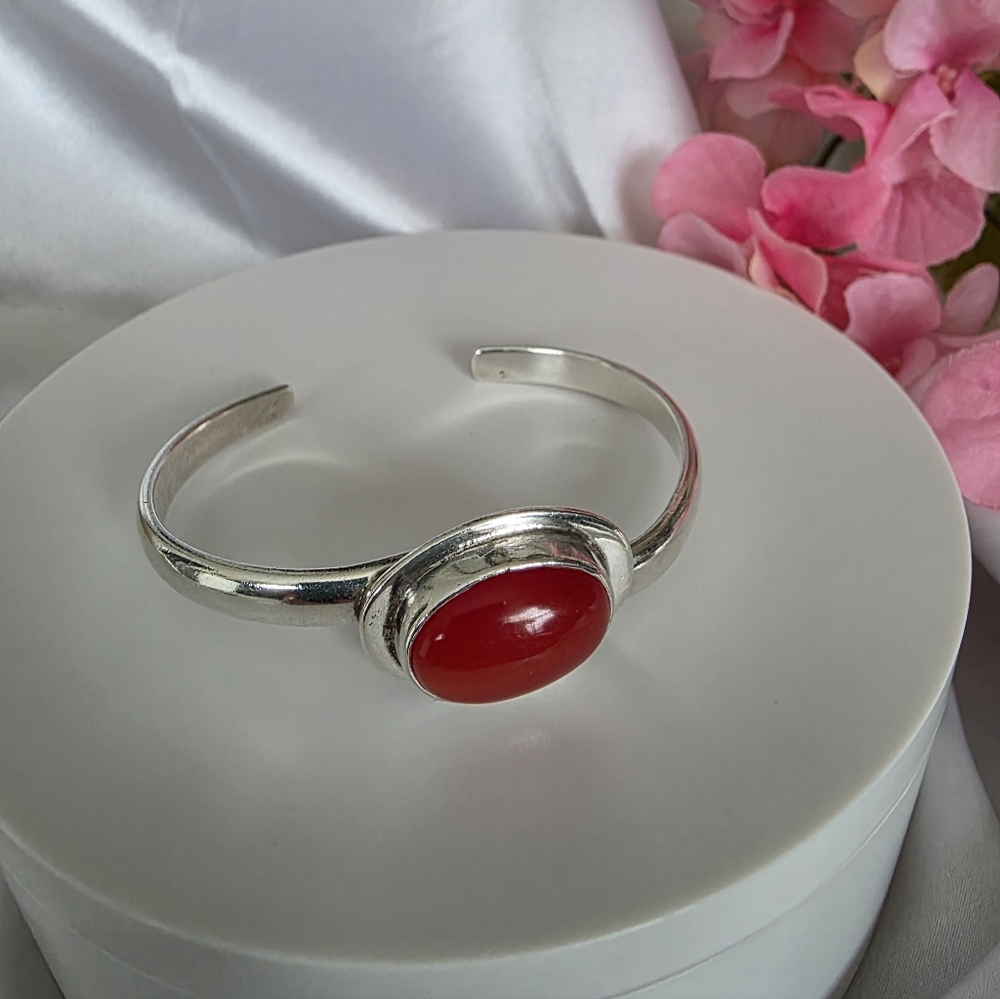 Vintage Sterling Silver 925 Red Mexico Cats Eye Cuff Bracelet
